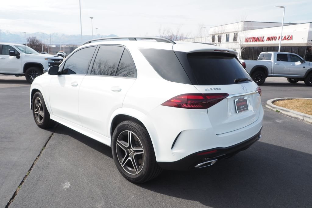 Used 2025 Mercedes-Benz GLE 350 4MATIC w/ AMG Line Exterior image 5