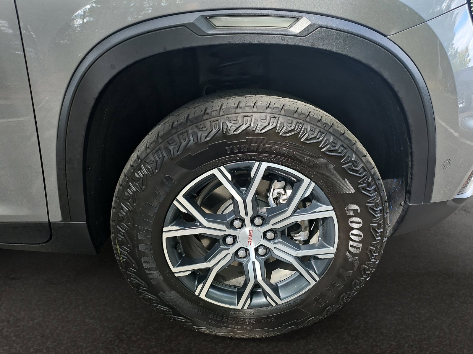 Used 2025 GMC Acadia AT4 w/ Super Cruise Package AWD/4WD image 42