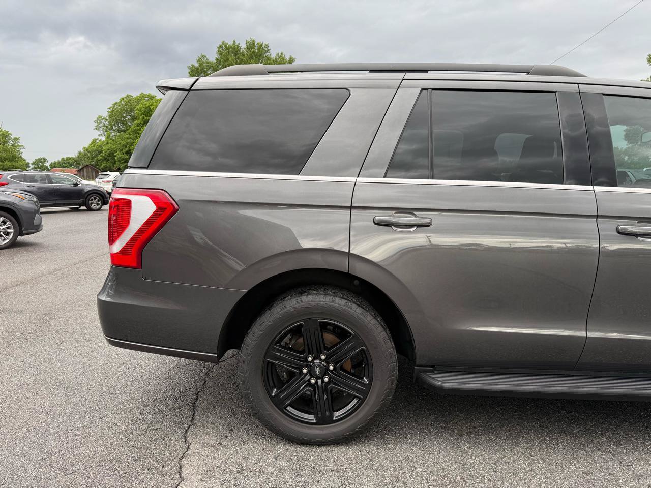 Used 2019 Ford Expedition XLT w/ Equipment Group 201A RWD image 40