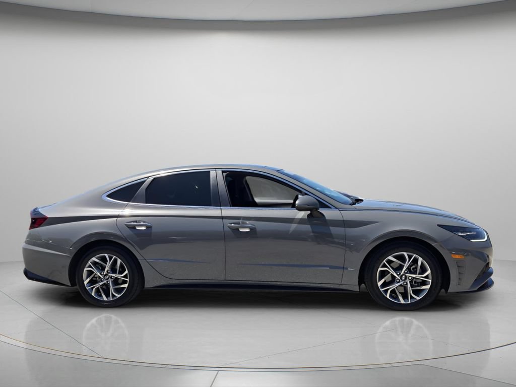 Certified 2023 Hyundai Sonata SEL w/ Convenience Package FWD image 4