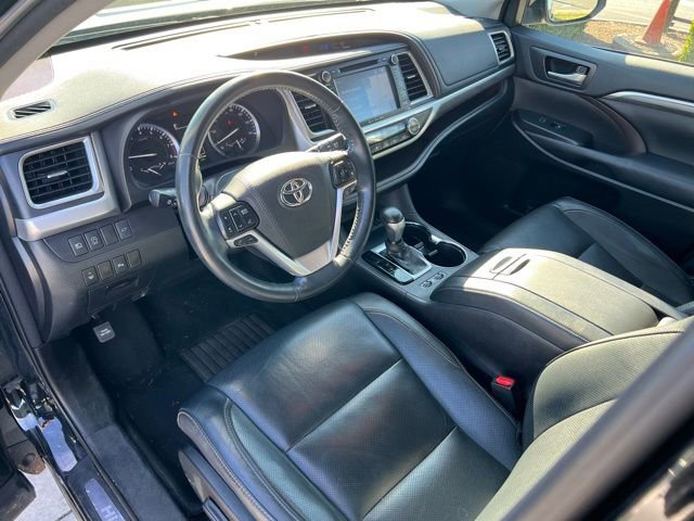 Used 2018 Toyota Highlander Limited image 15