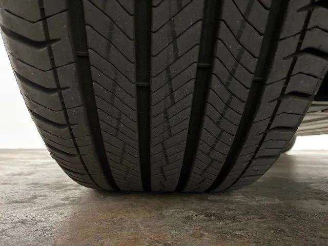 Used 2024 Cadillac Lyriq Sport RWD image 85