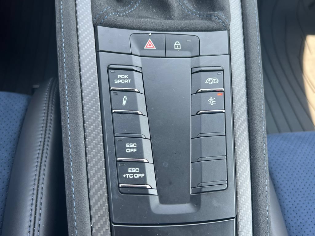 Used 2025 Porsche 718 Cayman GT4 RS w/ Weissach Package RWD image 29