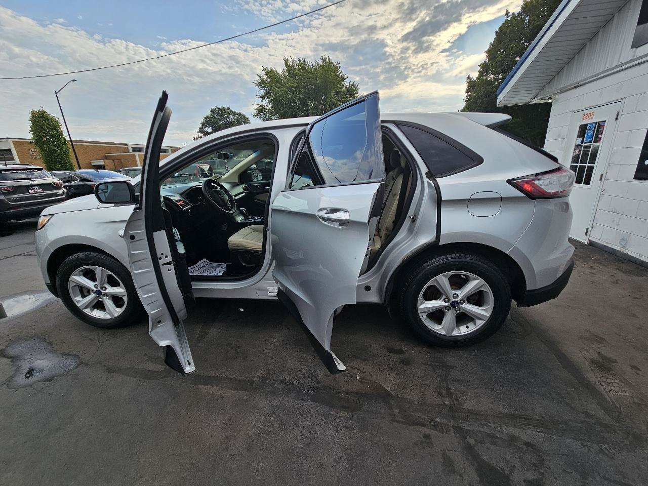 Used 2015 Ford Edge SE FWD image 23