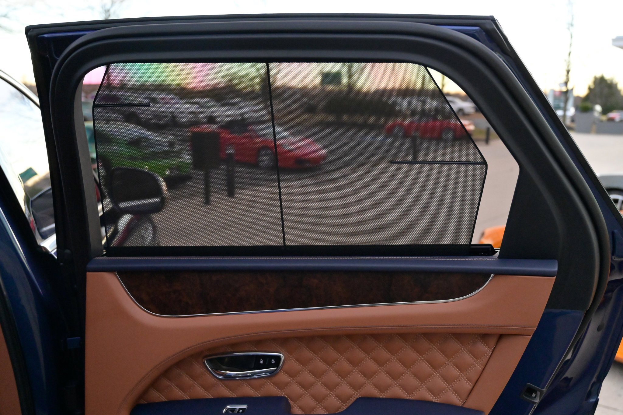 Used 2023 Bentley Bentayga image 53