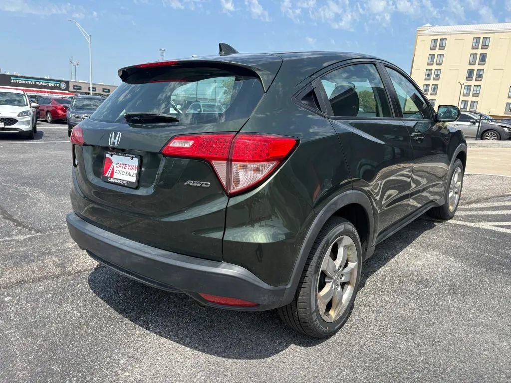 Used 2016 Honda HR-V LX image 5