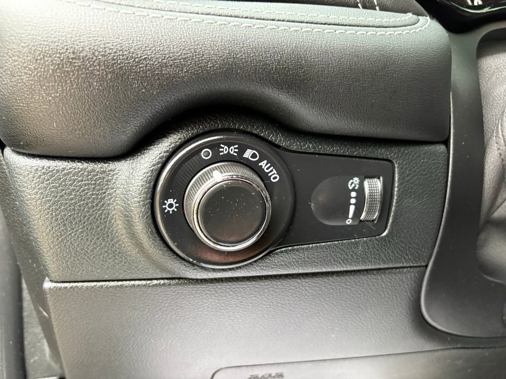 Used 2024 Dodge Durango SRT image 25