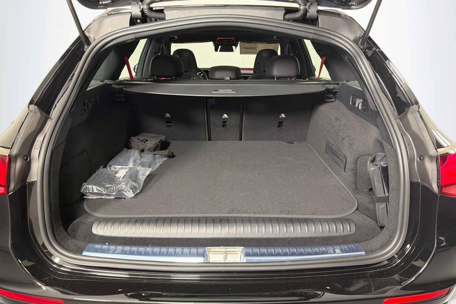 New 2026 Mercedes-Benz E 53 AMG e 4MATIC Wagon image 22