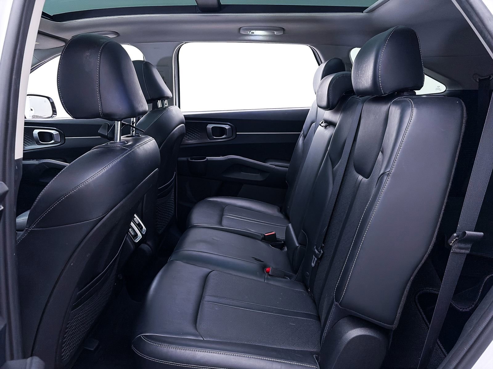 Used 2021 Kia Sorento S w/ Panoramic Sunroof Package image 37