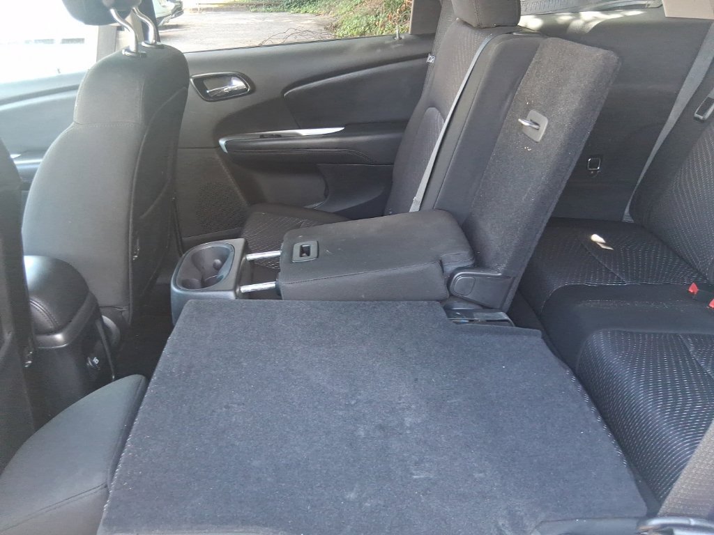 Used 2020 Dodge Journey SE w/ SE Popular Equipment Group FWD image 14