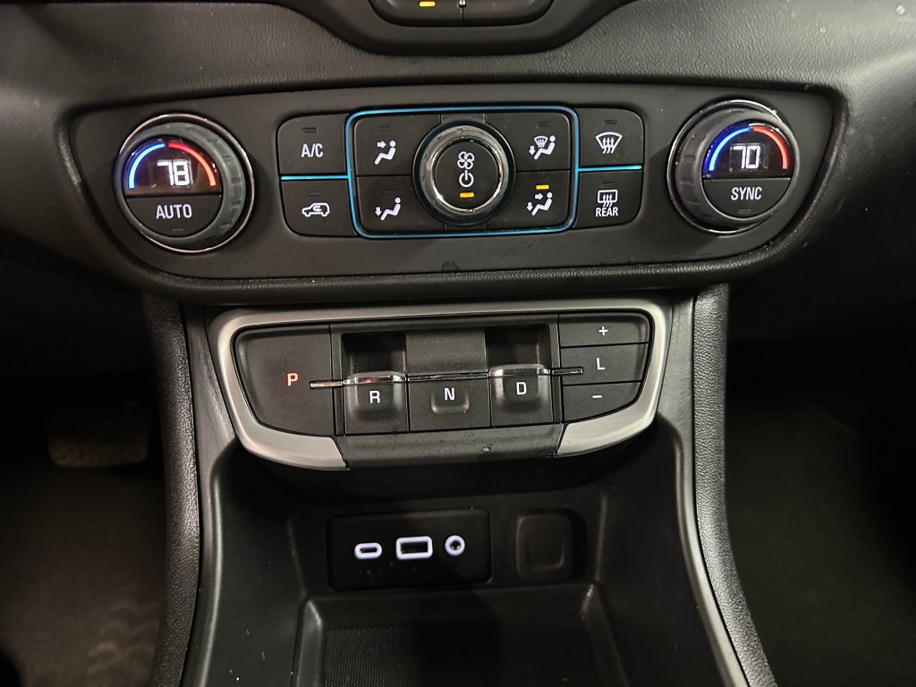 Used 2023 GMC Terrain SLE w/ Driver Convenience Package FWD image 15