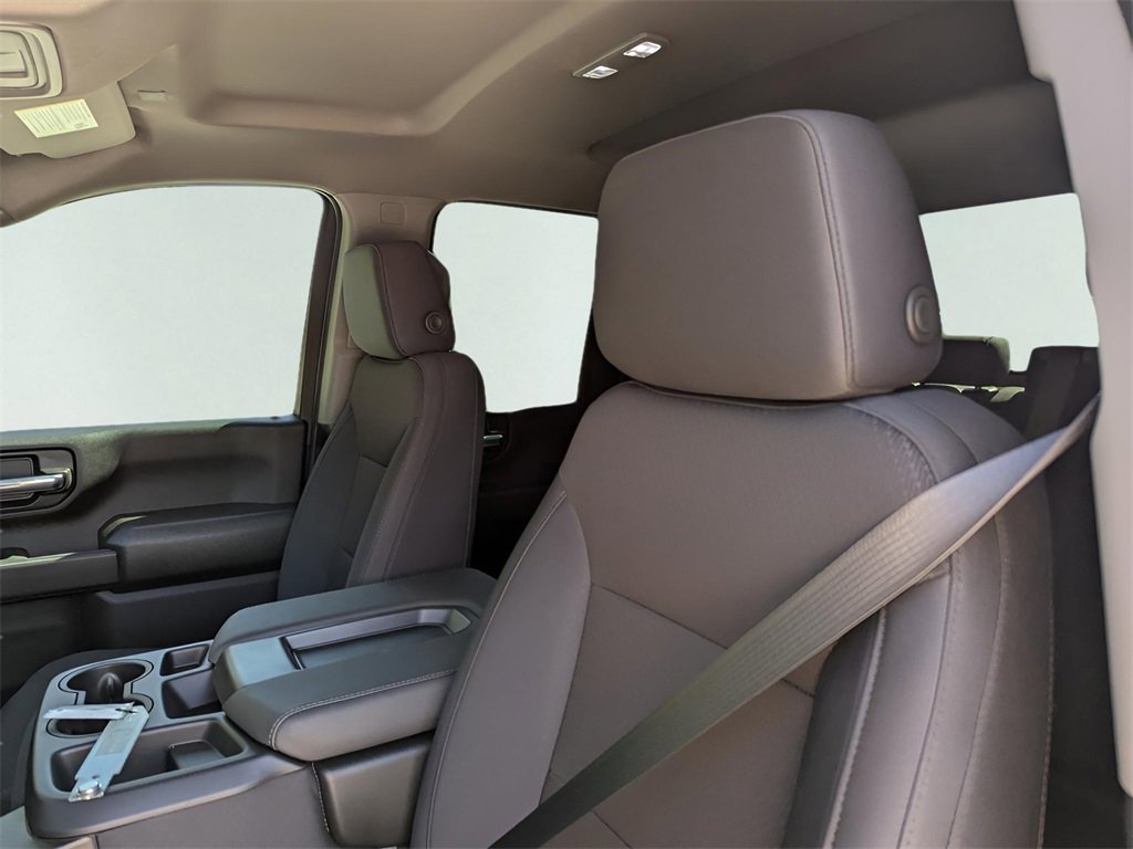 New 2025 GMC Sierra 2500 Pro image 9