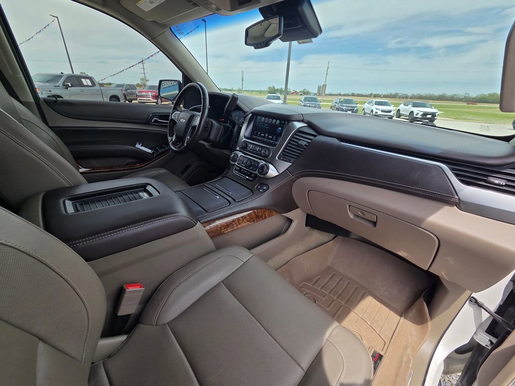 Used 2018 Chevrolet Tahoe Premier AWD/4WD image 35