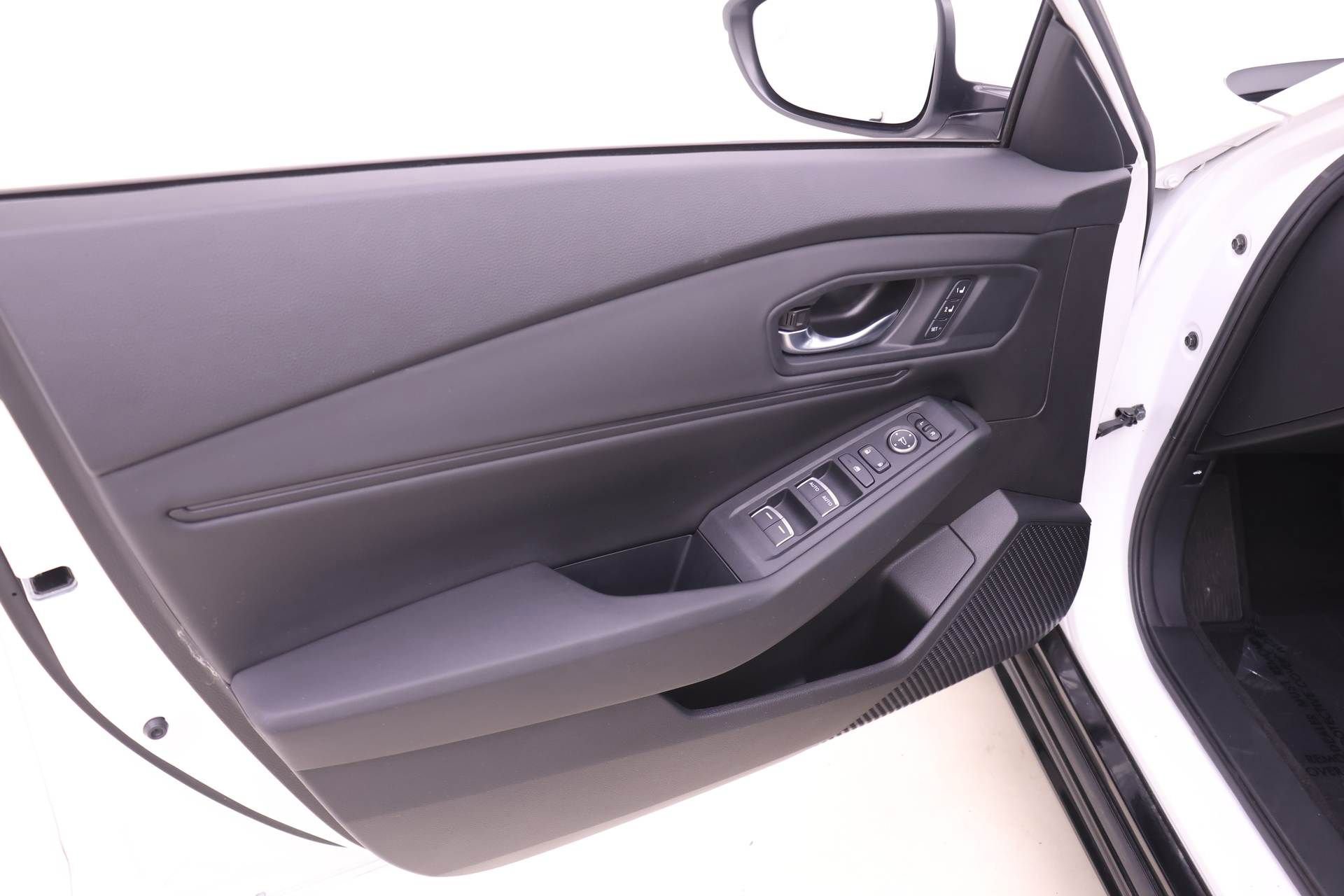 Certified 2025 Honda Accord EX-L image 9