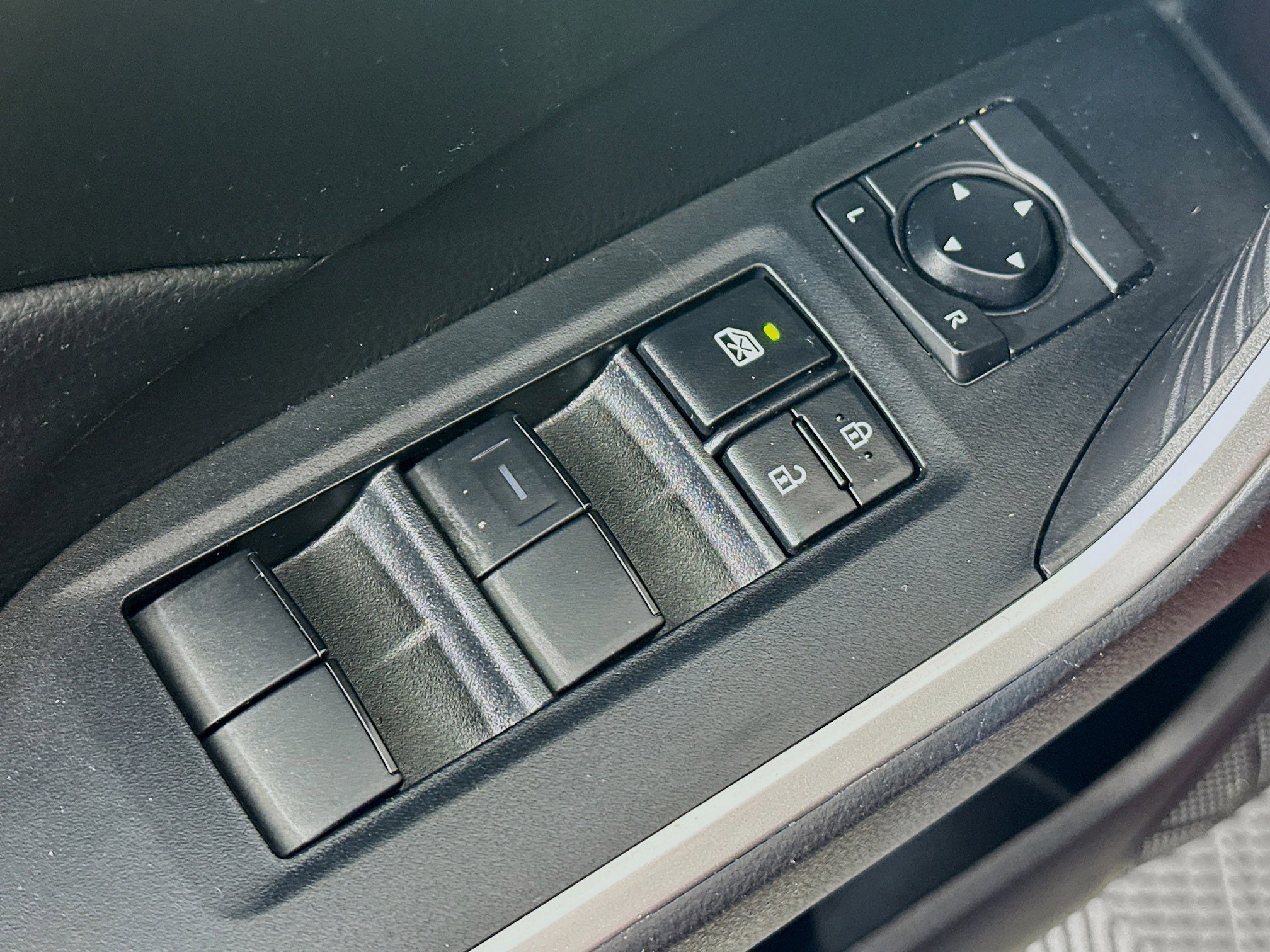 Used 2023 Toyota RAV4 LE FWD image 15