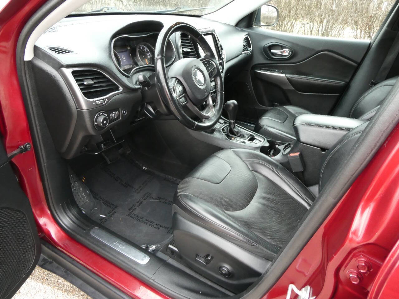 Used 2019 Jeep Cherokee Limited image 7