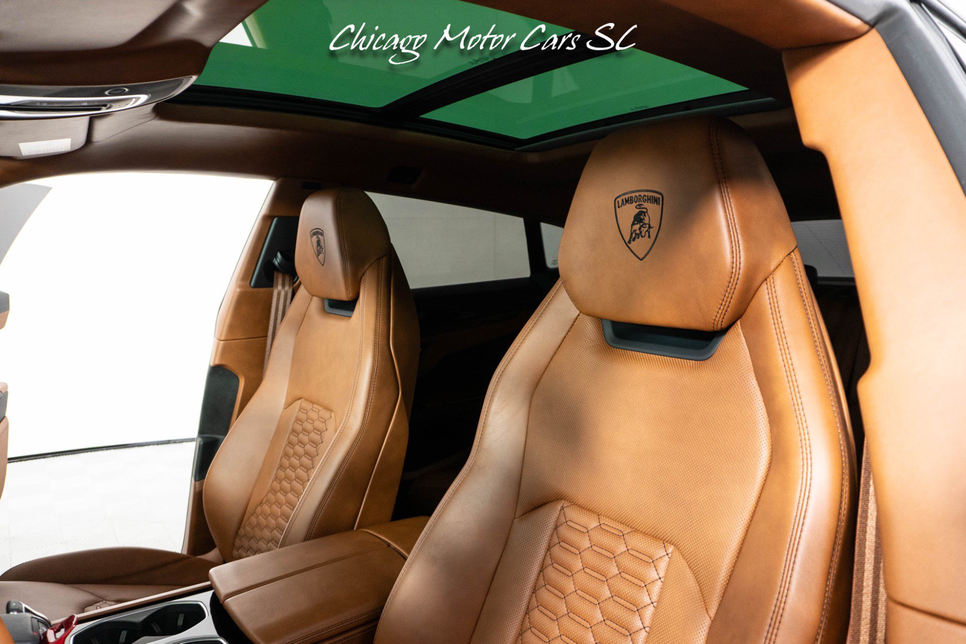 Used 2021 Lamborghini Urus AWD/4WD image 42