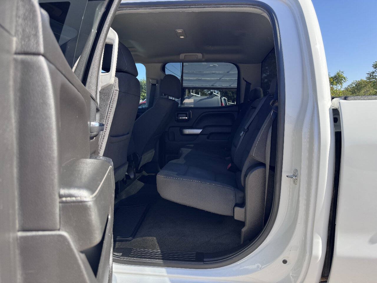 Used 2018 Chevrolet Silverado 1500 LT w/ All Star Edition AWD/4WD image 19