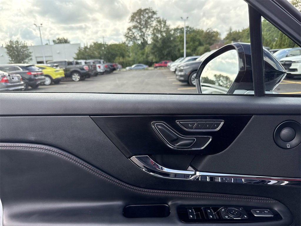 Certified 2025 Lincoln Corsair Reserve w/ Equipment Group 202A image 14