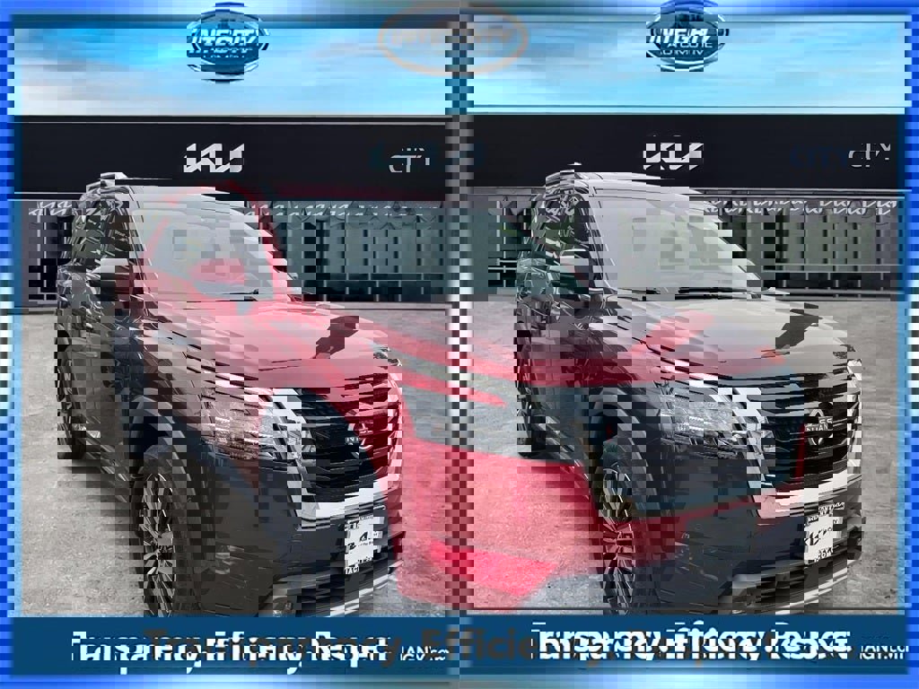 Used 2022 Nissan Pathfinder Platinum w/ Cargo Package