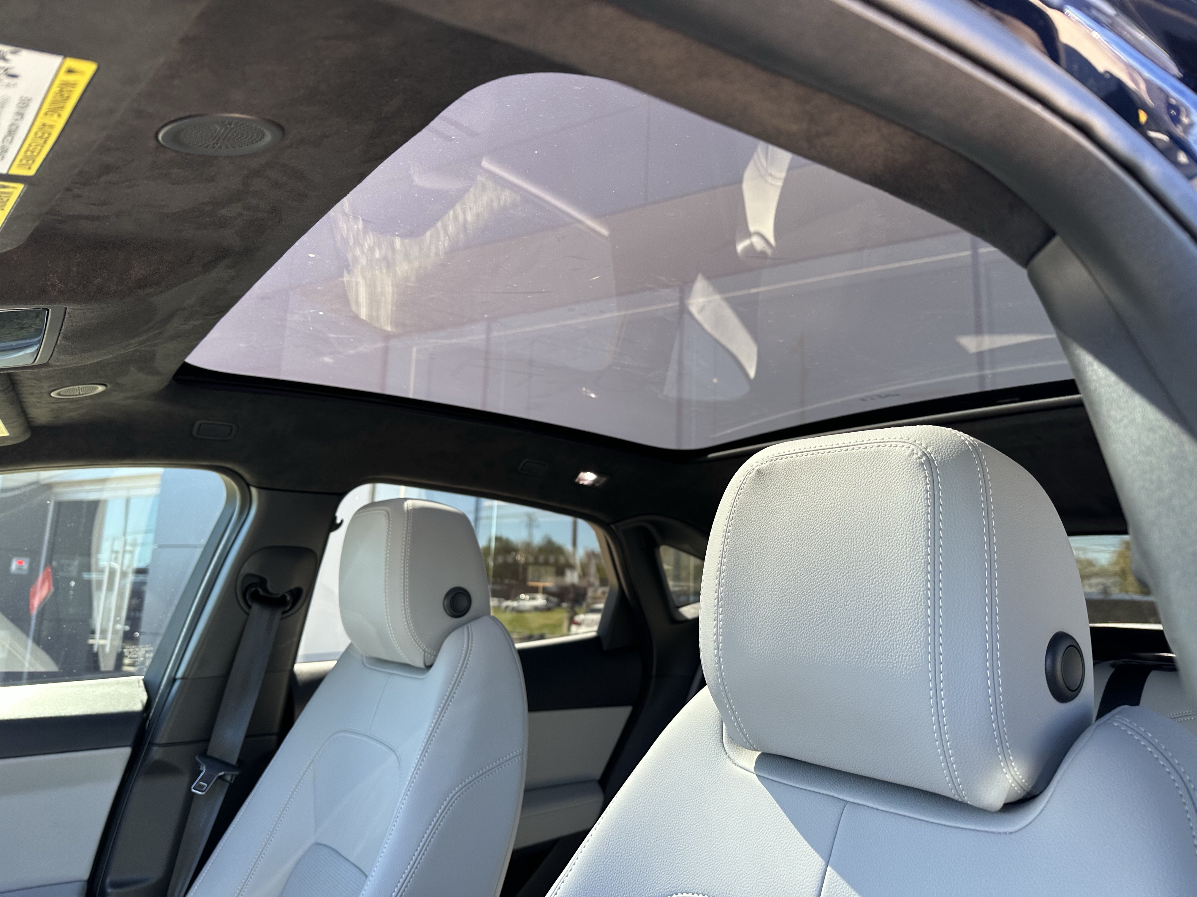 Certified 2024 Jaguar E-PACE R-Dynamic SE AWD/4WD image 18