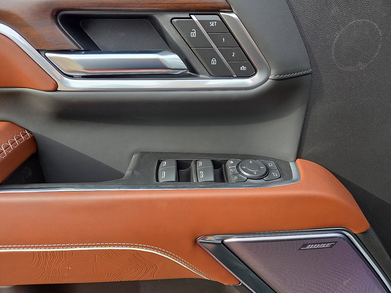 New 2026 GMC Sierra 3500 Denali Ultimate w/ LPO, Black Badging Package AWD/4WD image 10