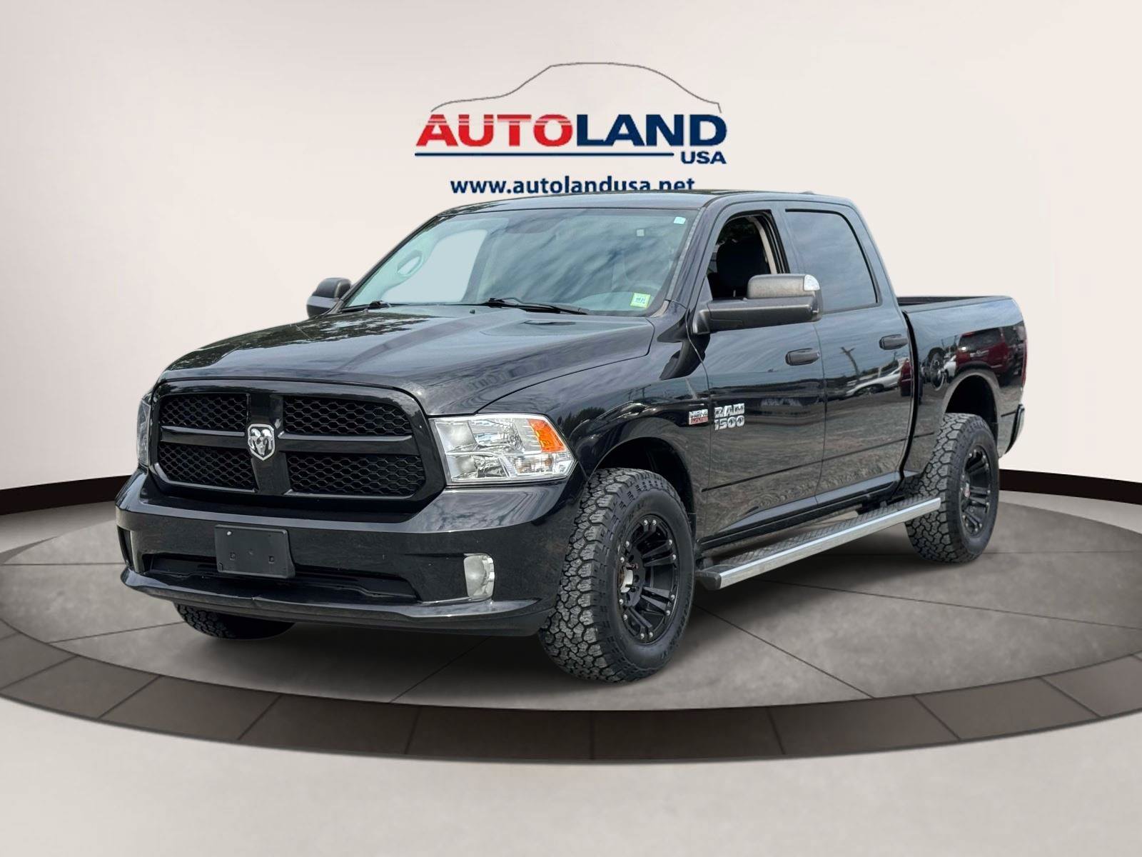 Used 2017 RAM 1500 Express w/ Express Value Package AWD/4WD image 1