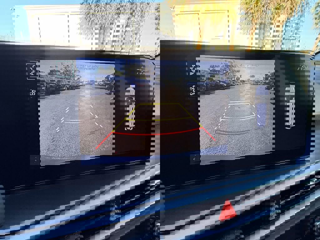 Used 2025 Kia Sorento S w/ Panoramic Sunroof Package image 22