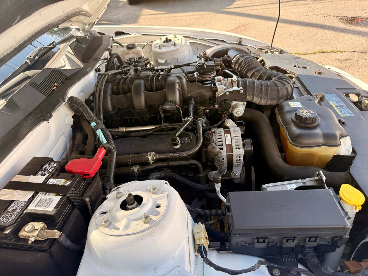 Used 2010 Ford Mustang Convertible RWD image 37