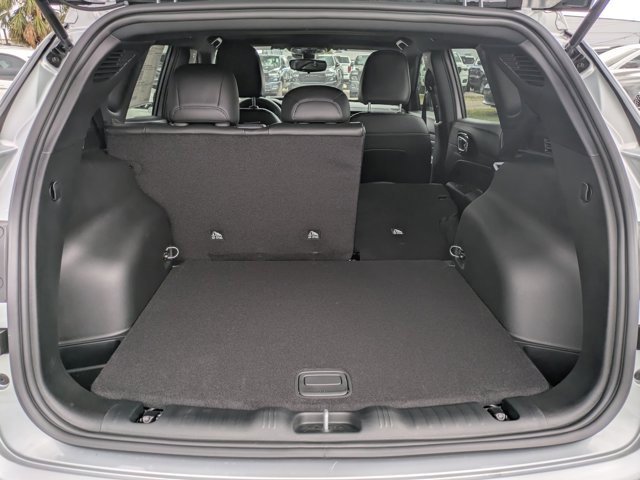 New 2026 Jeep Compass Latitude image 11