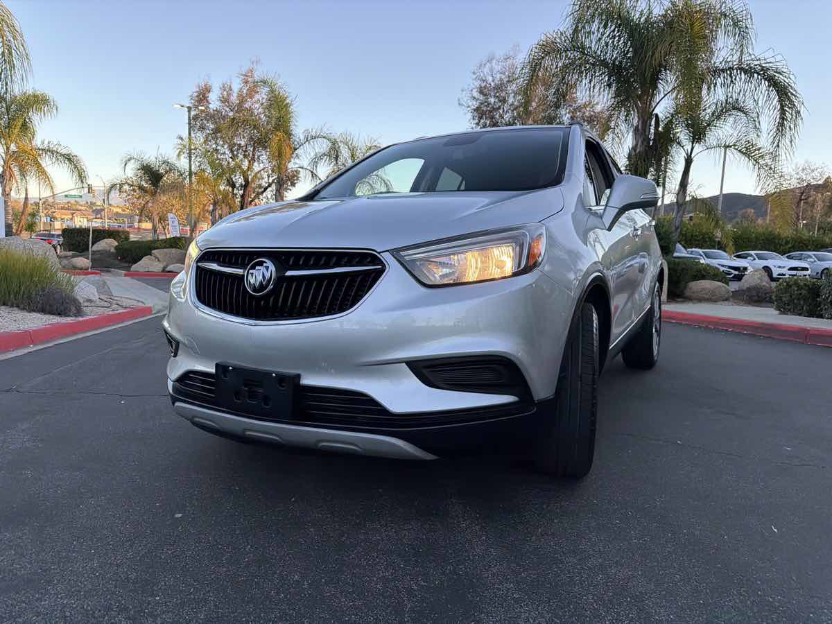 Used 2018 Buick Encore Preferred image 2
