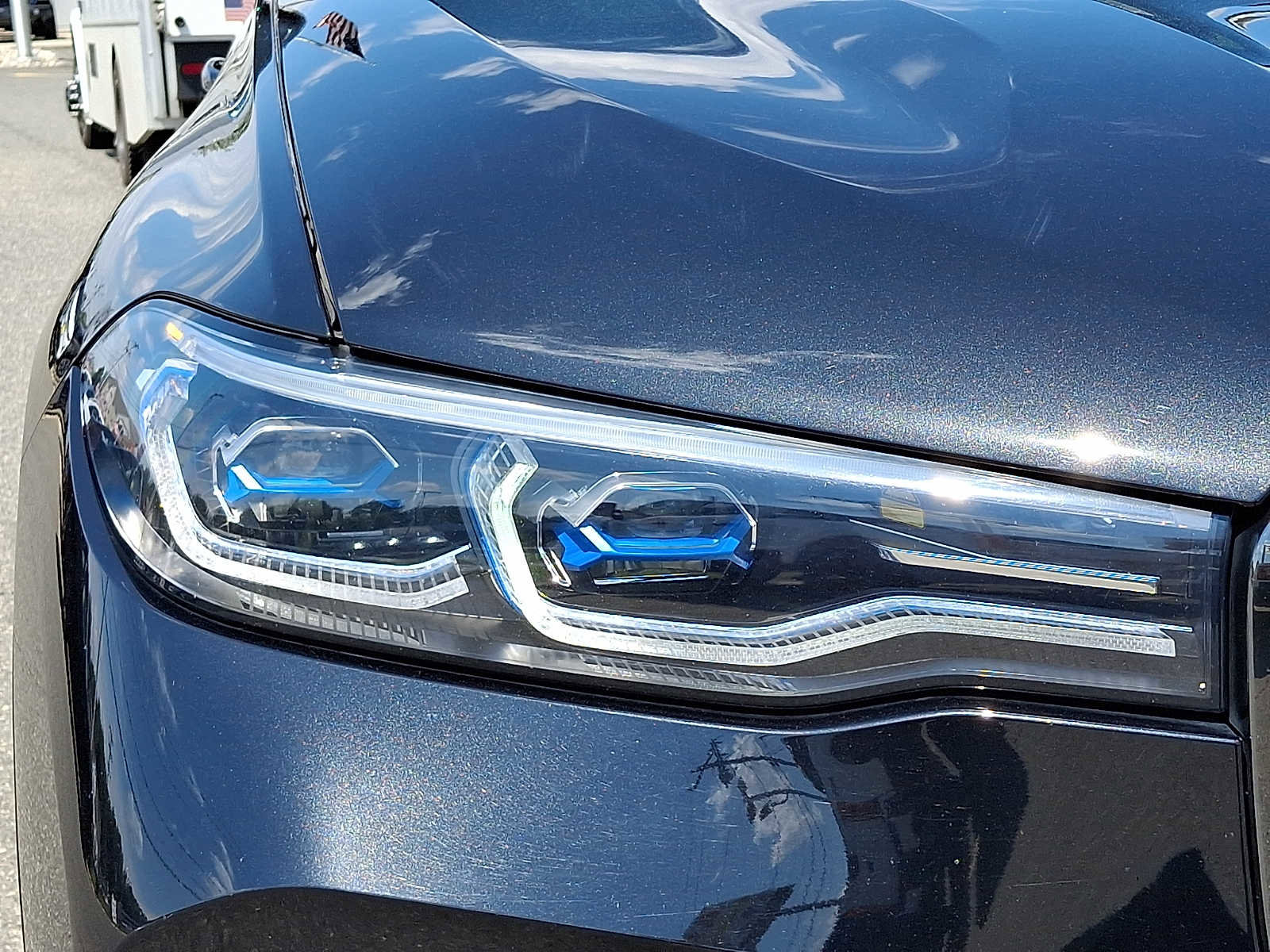 Used 2019 BMW X7 xDrive50i w/ Dynamic Handling Package AWD/4WD image 9