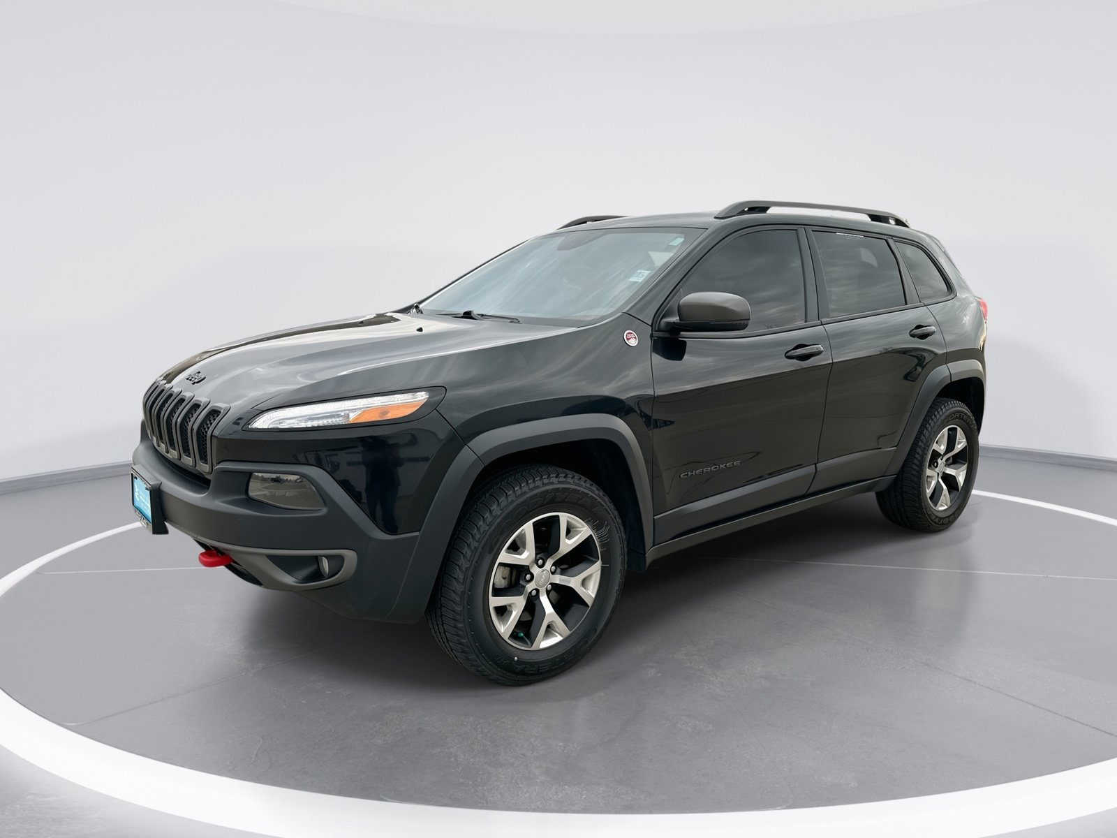 Used 2015 Jeep Cherokee Trailhawk w/ Comfort/Convenience Group AWD/4WD image 1