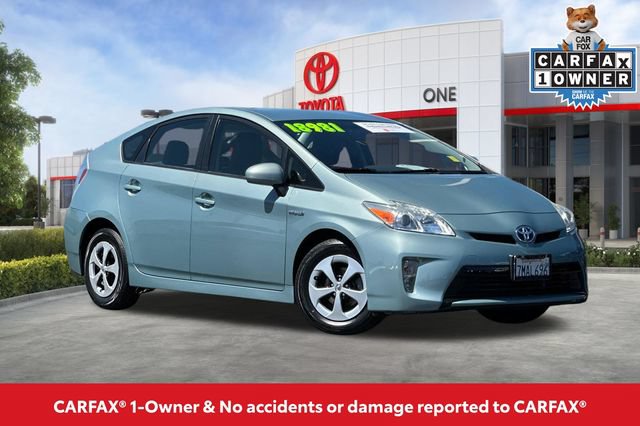 Used 2015 Toyota Prius Two FWD image 2