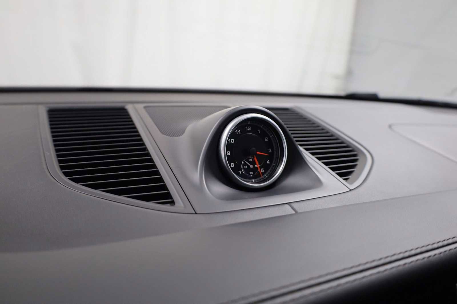 Used 2018 Porsche Macan GTS image 18