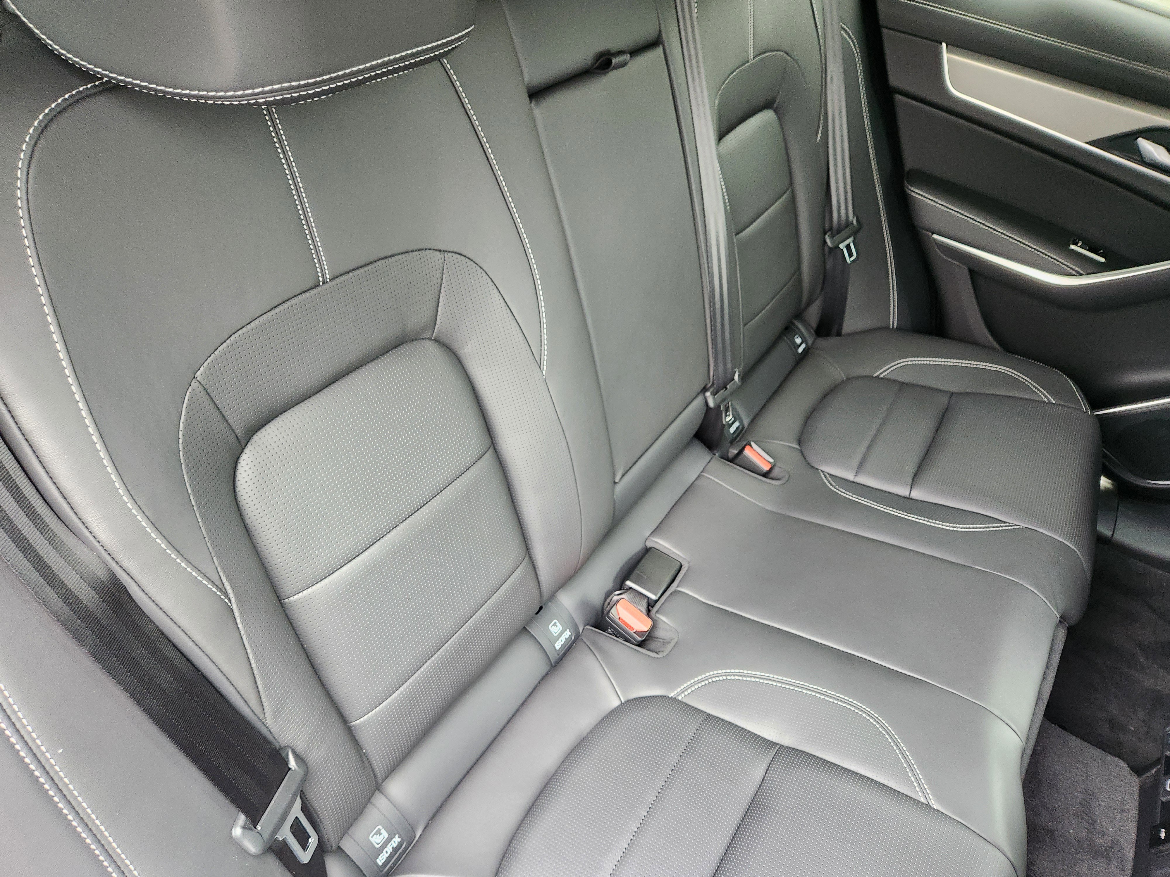 New 2026 Jaguar F-PACE R-Dynamic S image 21