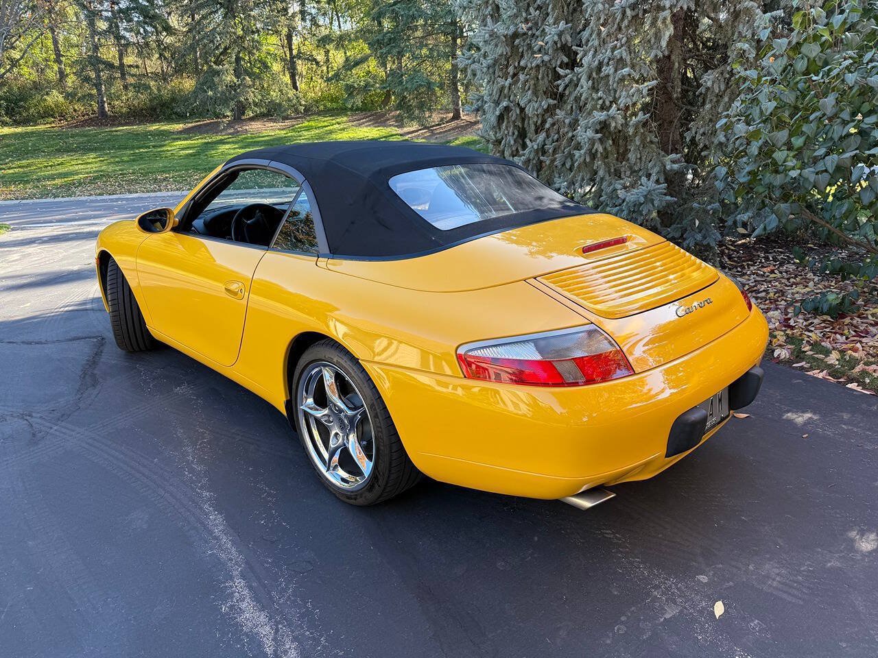 Used 2001 Porsche 911 Cabriolet image 71