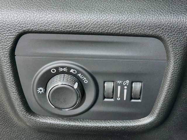 New 2027 Jeep Grand Cherokee Laredo AWD/4WD image 10