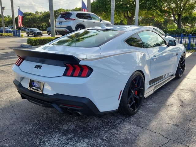 Used 2024 Ford Mustang GT Premium RWD image 3