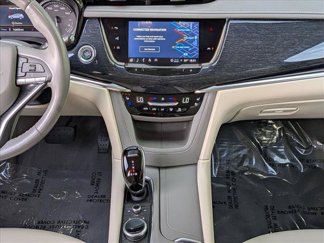 Used 2024 Cadillac XT6 Premium Luxury w/ Technology Package AWD/4WD image 15