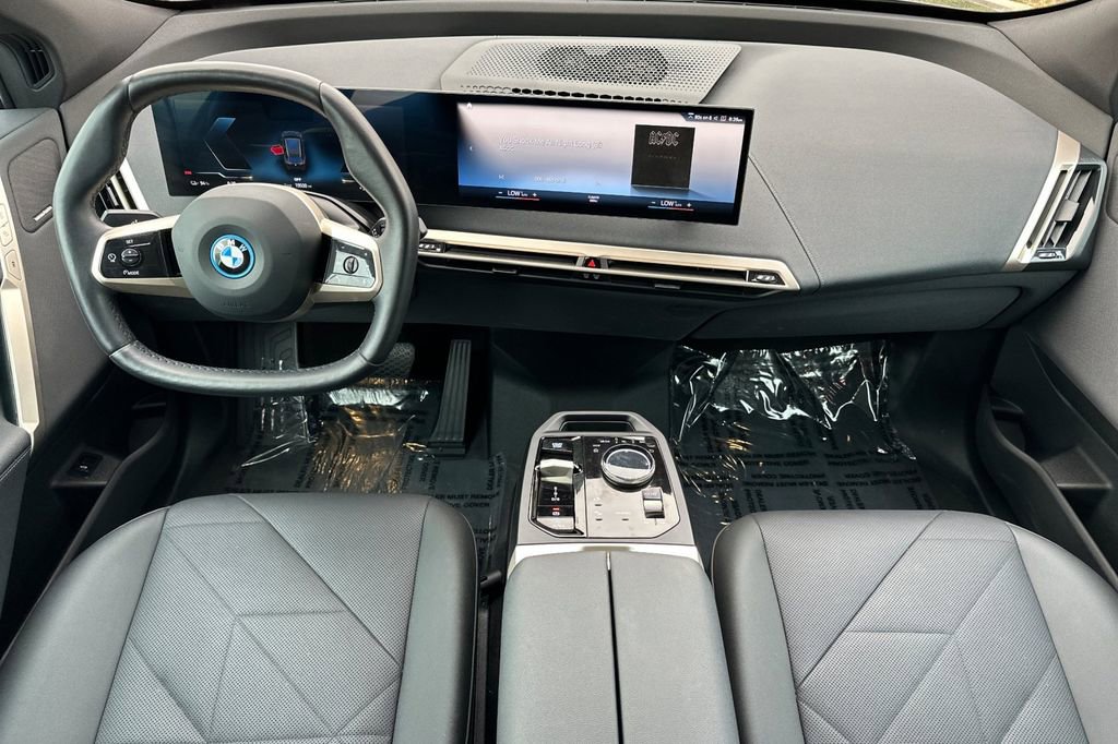 Used 2023 BMW iX xDrive50 w/ Convenience Package image 14