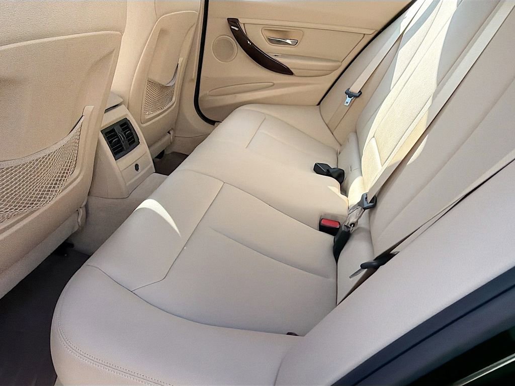 Used 2014 BMW 328i xDrive Sedan AWD/4WD image 24