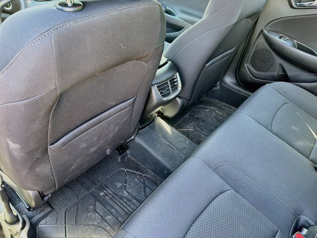 Used 2021 Chevrolet Malibu LT FWD image 23