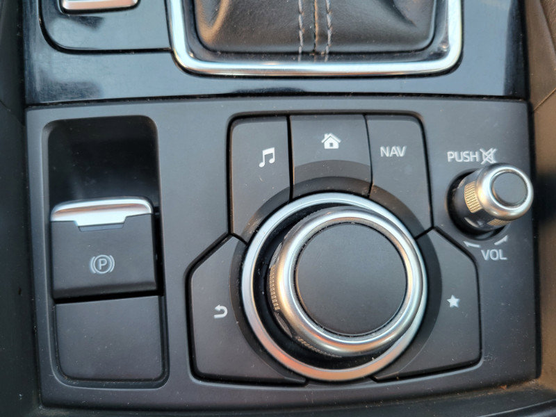 Used 2018 MAZDA MAZDA3 Sport w/ Preferred Equipment Package image 31