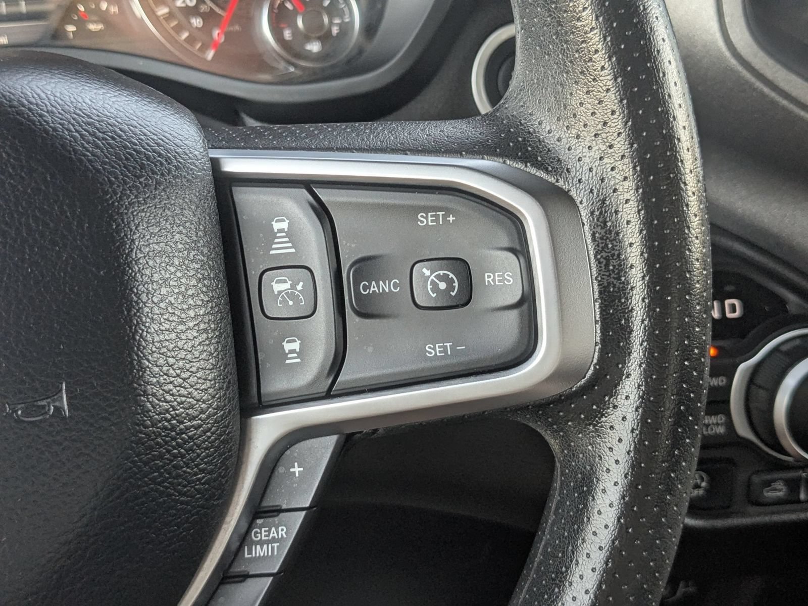 Used 2025 RAM 1500 Warlock AWD/4WD image 17