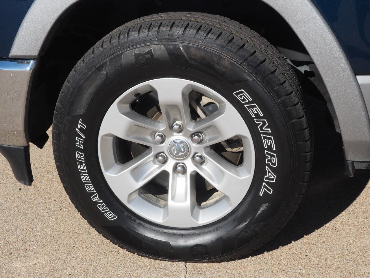 Used 2019 RAM 1500 Laramie image 4