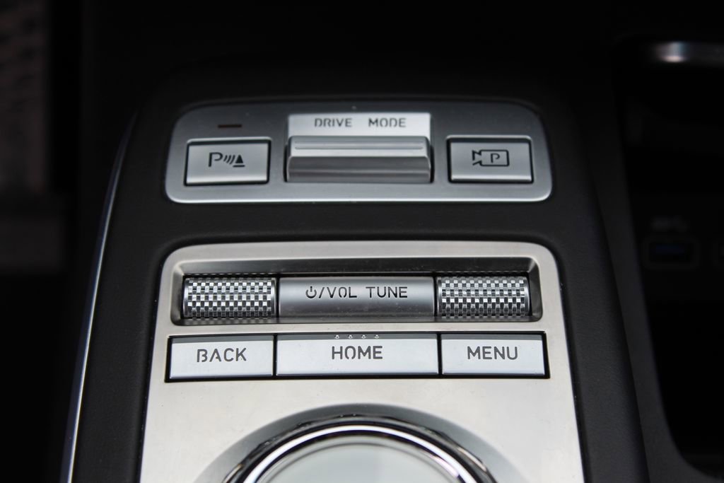Used 2023 Genesis GV70 2.5T w/ Sport Prestige Package AWD/4WD image 25