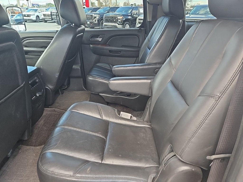 Used 2013 Chevrolet Suburban 2500 LT image 5