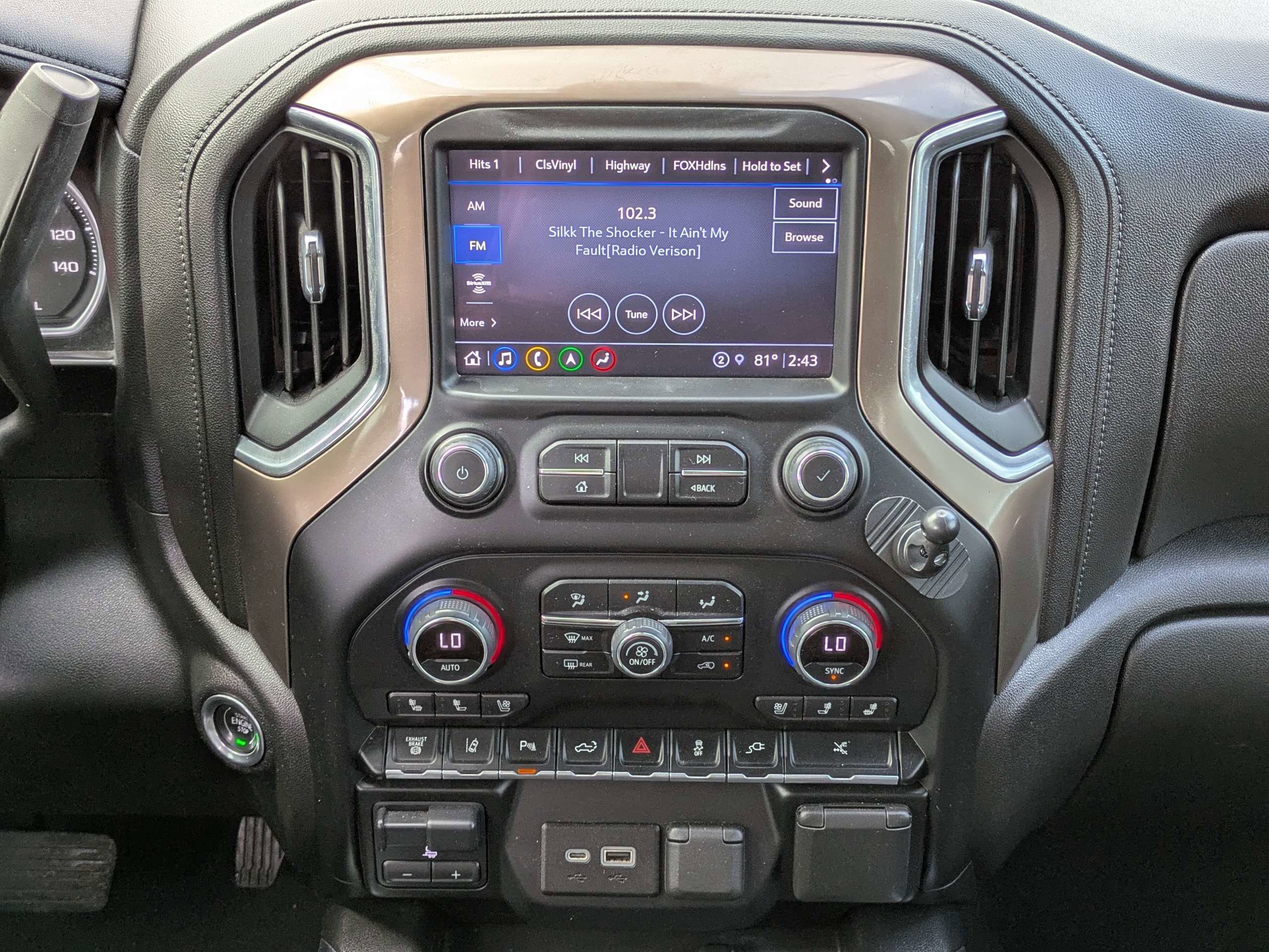 Used 2023 Chevrolet Silverado 3500 High Country AWD/4WD image 18