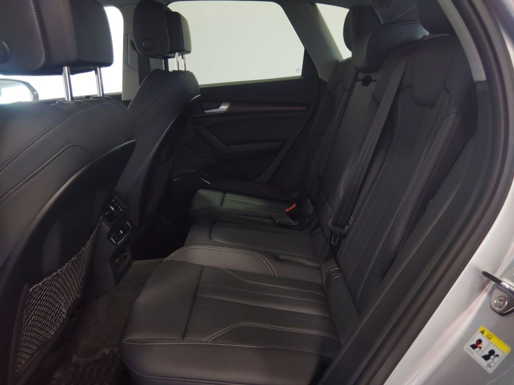 Used 2024 Audi Q5 2.0T Premium w/ Convenience Package AWD/4WD image 37